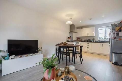 40 Carson Grove, Morley, Leeds, LS27 0GE