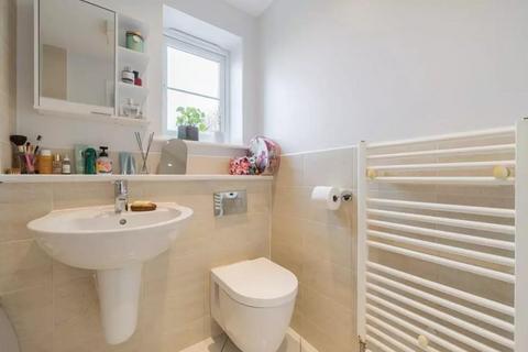 40 Carson Grove, Morley, Leeds, LS27 0GE