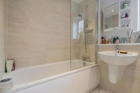 40 Carson Grove, Morley, Leeds, LS27 0GE