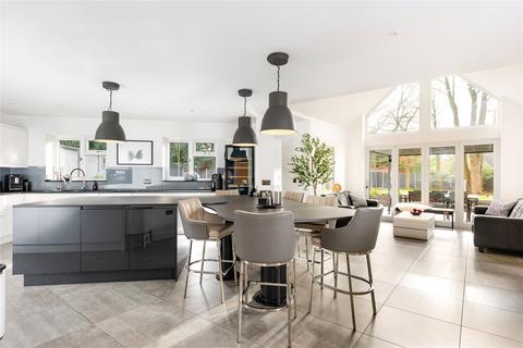 5 bedroom detached house for sale, Chantry Close, Great Billing, Northampton, Northamptonshire, NN3