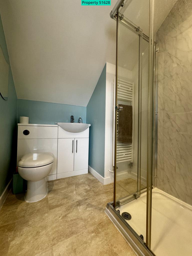 Bedroom3 en suite