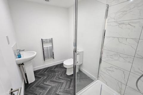 2 bedroom duplex to rent, Langley High Street, Oldbury B69