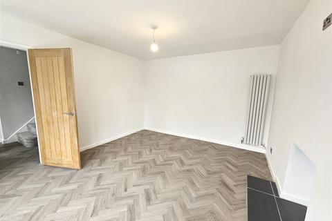 5 Ashenhurst Way, Leek, ST13 5SB