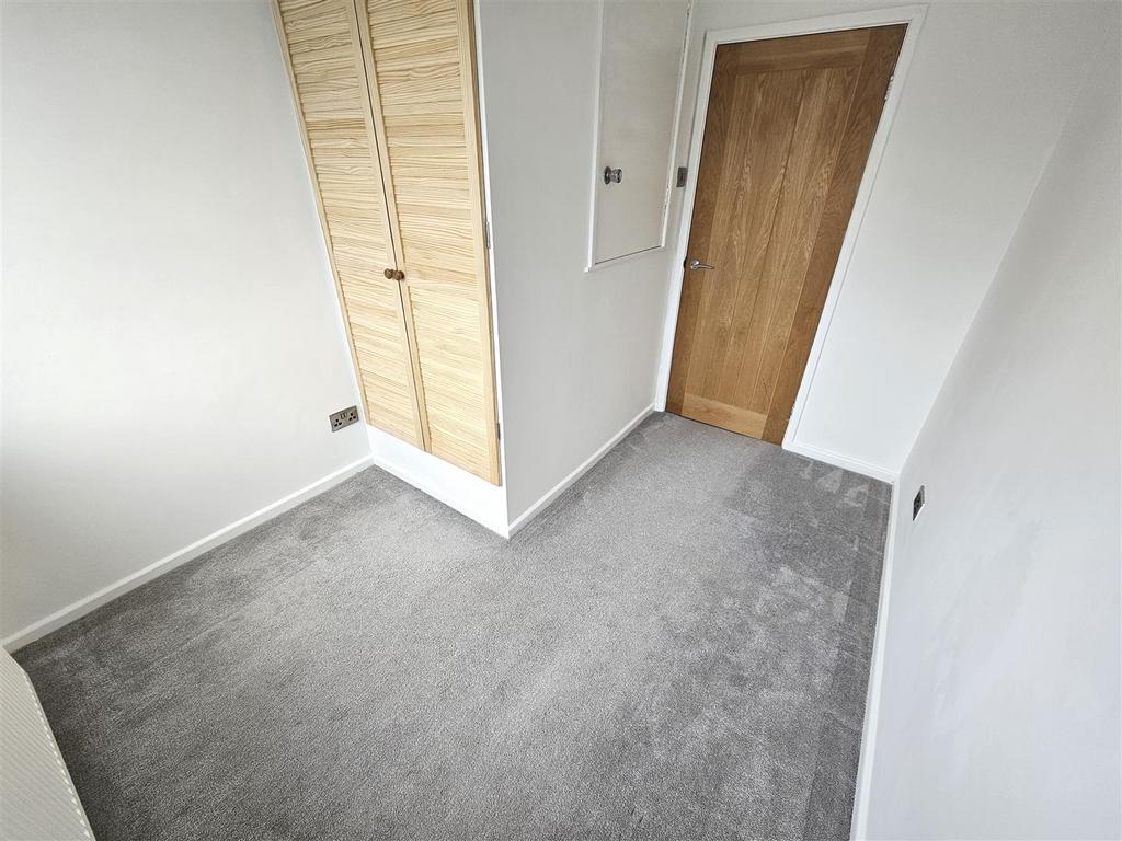 Bedroom 4.jpg