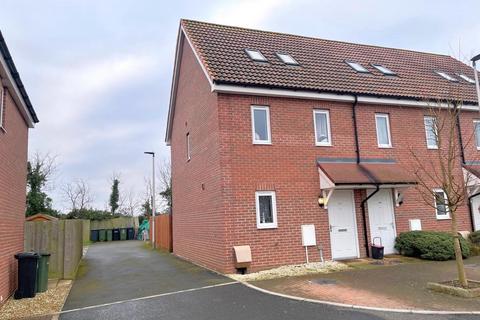3 bedroom end of terrace house for sale
