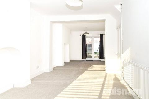3 bedroom end of terrace house to rent, Highbury Road, Kings Heath, Birmingham, B14