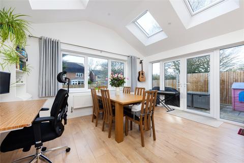 11 Cottesloe Close, Bisley, Woking, GU24 9BS