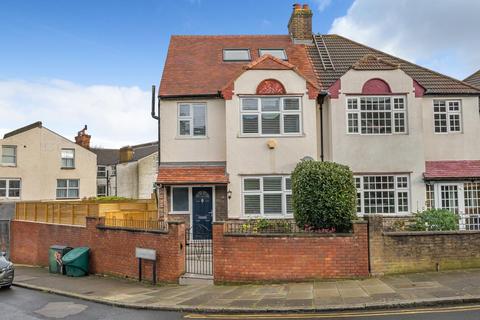5 bedroom semi-detached house for sale, Glennie Road, West Norwood