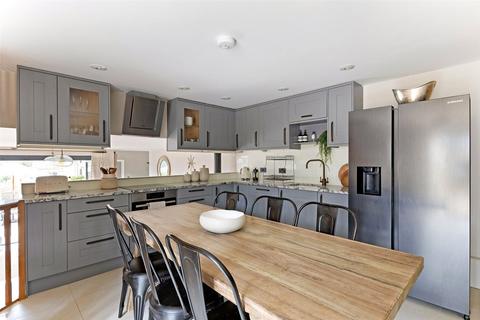 4 bedroom house for sale, Kingham Road, Churchill, Chipping Norton, Oxfordshire, OX7