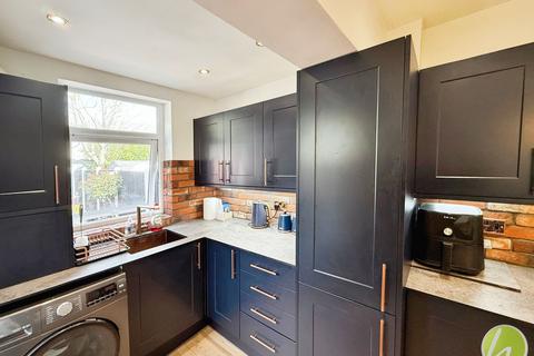 4 bedroom terraced house for sale, Havis Road, Stanford-Le-Hope, SS17