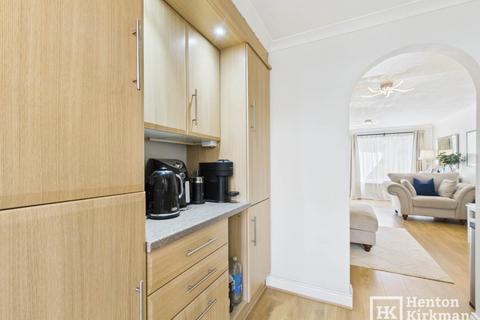 28 Lancer Way, Billericay, CM12 0XA