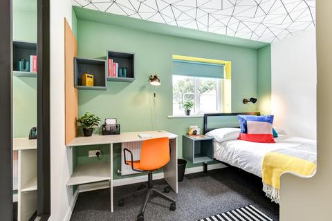 undefined, Garrick Road, Bath BA2