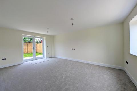 3 bedroom detached house for sale, Woods Orchard Road, Gloucester GL4