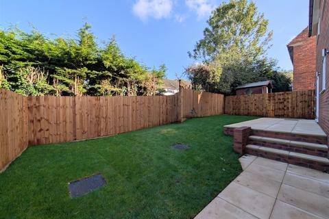 3 bedroom detached house for sale, Woods Orchard Road, Gloucester GL4