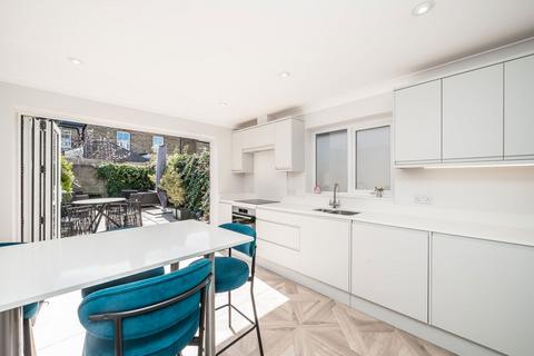 32 South Western Road, Twickenham, TW1 1LQ