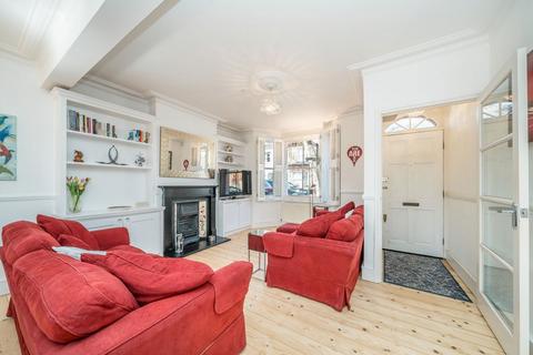 32 South Western Road, Twickenham, TW1 1LQ