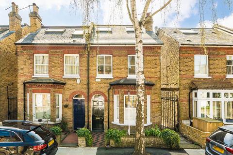 32 South Western Road, Twickenham, TW1 1LQ