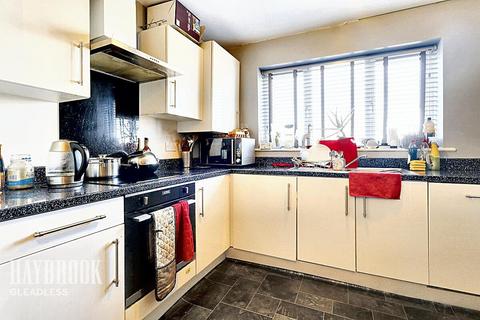 10 Dyche Road, Sheffield, S8 8DQ