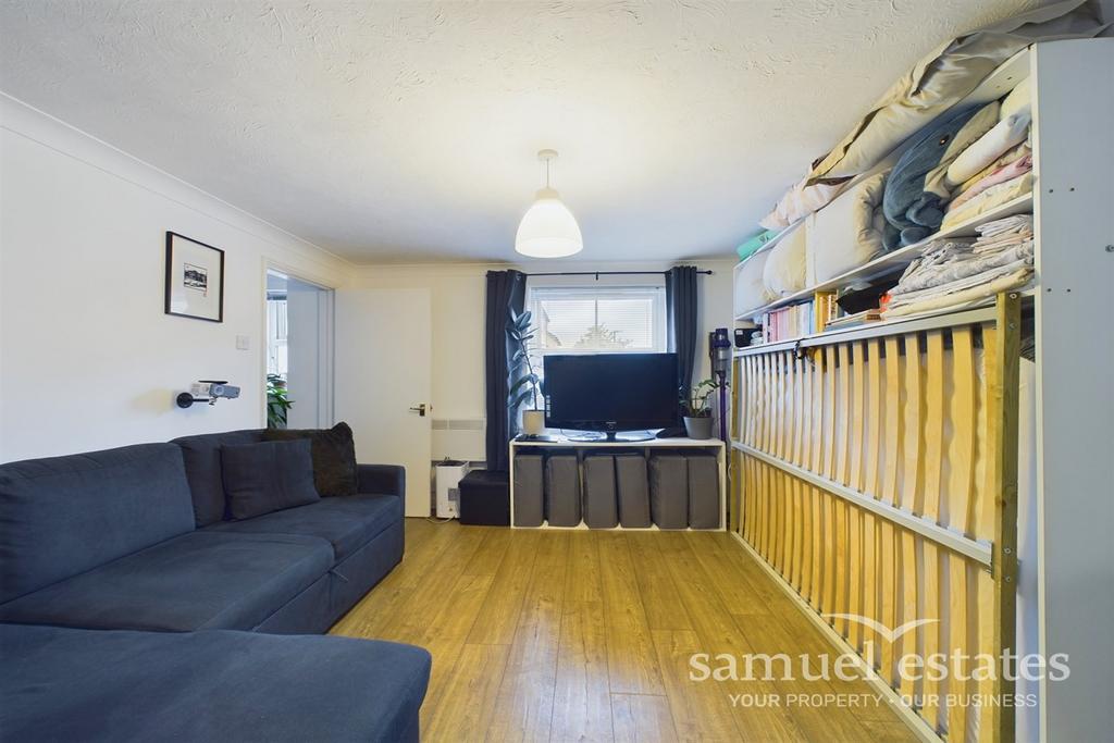 Living Area/ Bedroom