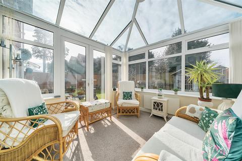 4 bedroom detached house for sale, 6 Abbotsfield Drive, Shrewsbury, SY2 6DJ