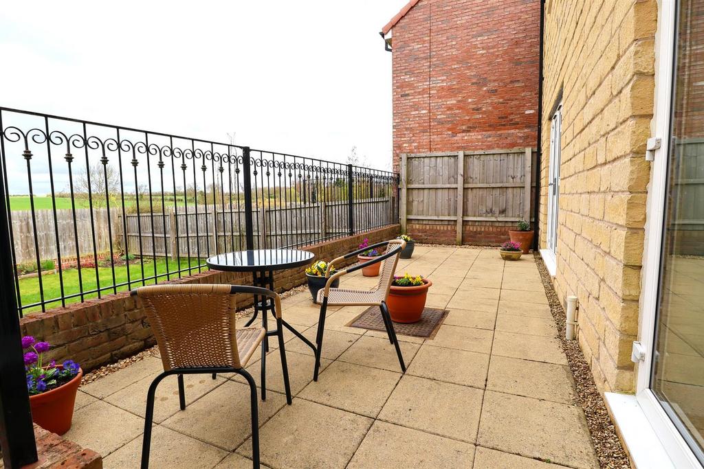 Garden patio (2).jpg