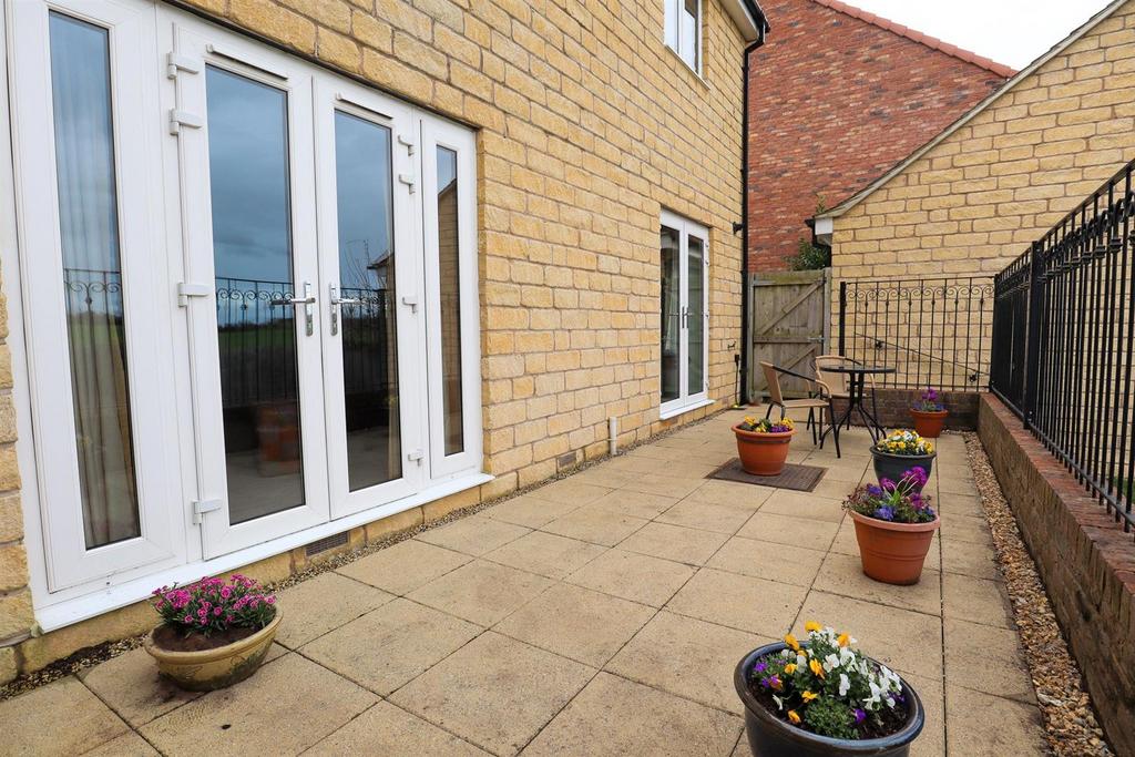 Garden patio.jpg