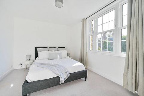 4 Burlington Lane, London, W4 2QE