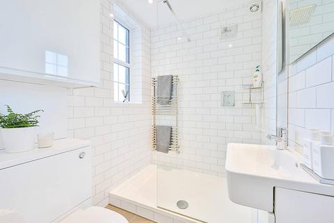 4 Burlington Lane, London, W4 2QE