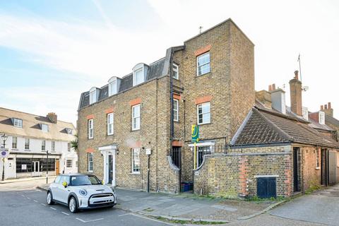 4 Burlington Lane, London, W4 2QE