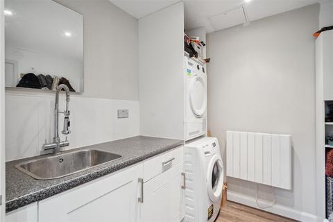 9 Princes Gate, High Wycombe, HP13 7AD