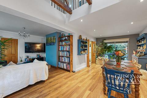 56 Appleton Road, Benfleet, SS7 5DE
