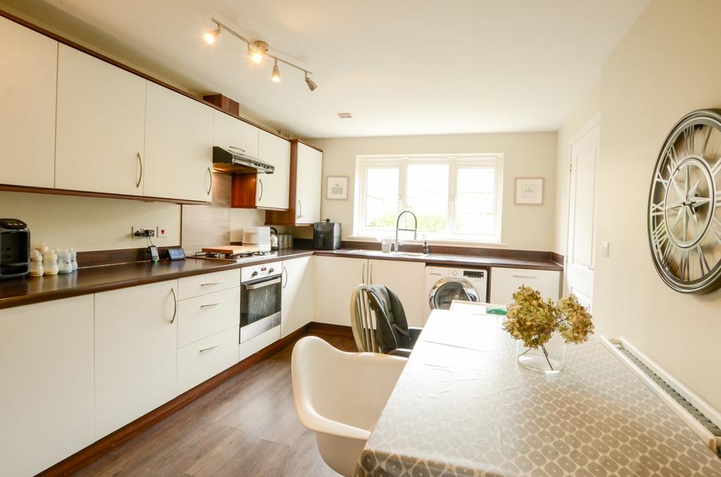 4 Wilmott Walk TPS 01208 74182 -6