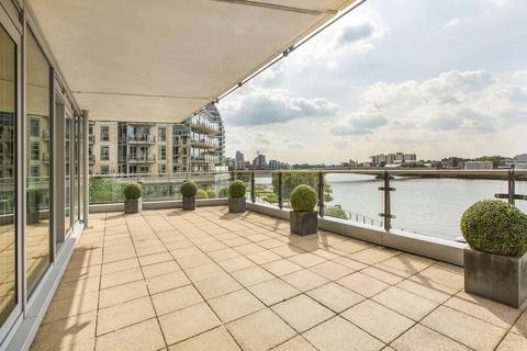 2 bedroom apartment to rent, Kingfisher House, Battersea Reach