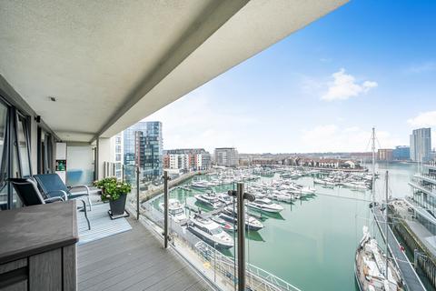2 bedroom apartment for sale, Maritime Walk, Ocean Village, Southampton