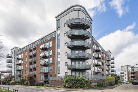 2 bedroom flat for sale, Bush House, Shooters Hill, London, SE18