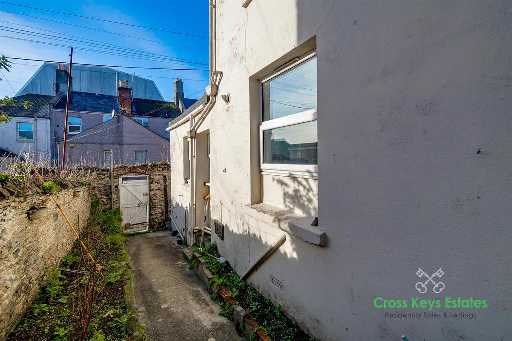 Rear Courtyard Garden