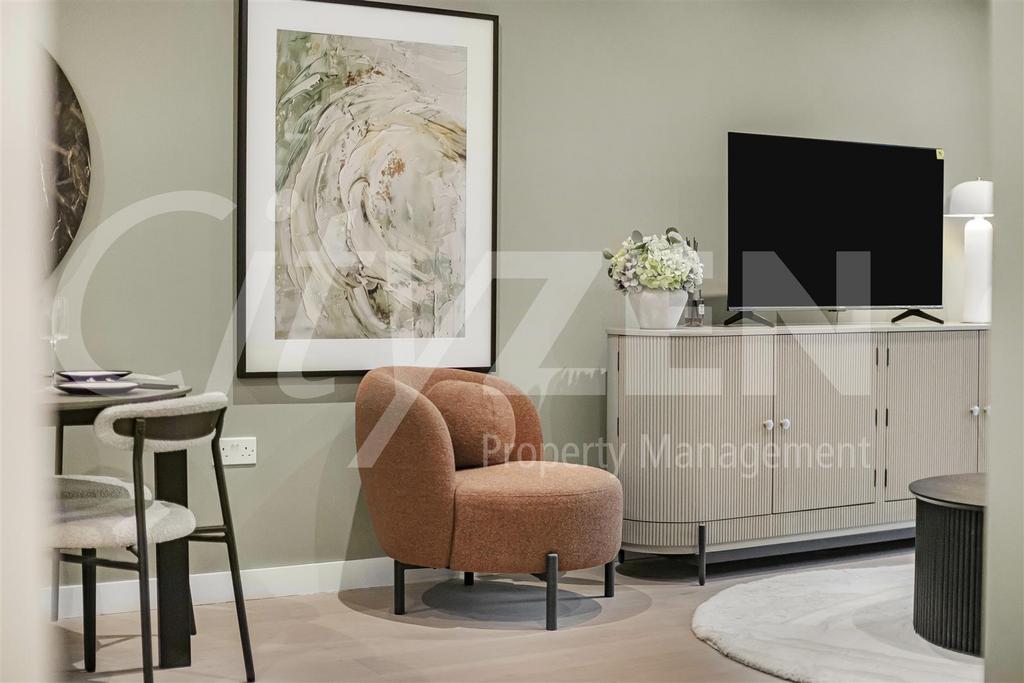 Two bed show flat