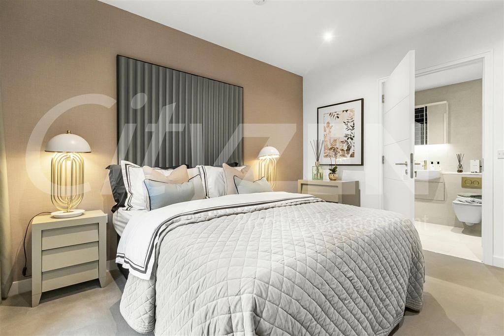 Two bed show flat