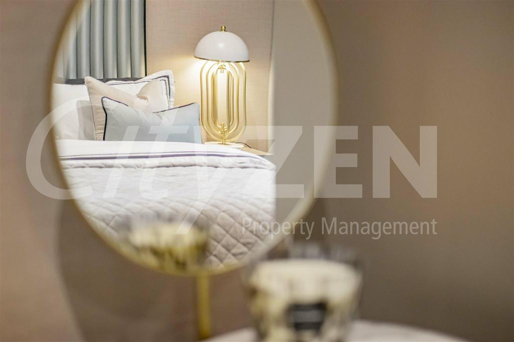 Two bed show flat