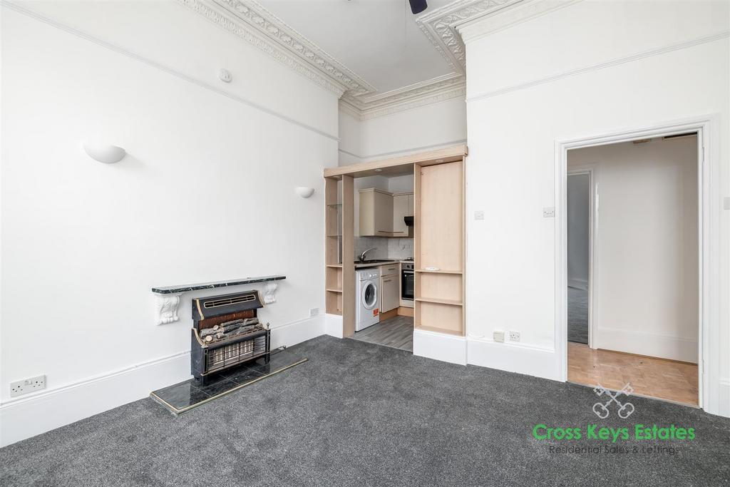 Sitting/Dining Room