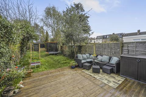 223 Manor Lane, London, SE12 0TZ