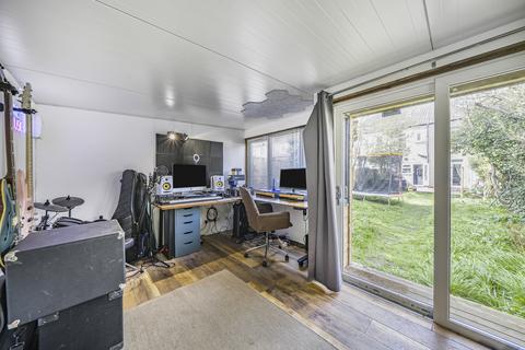 223 Manor Lane, London, SE12 0TZ