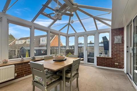 22 Barryfields, Shalford, Braintree, CM7 5HJ