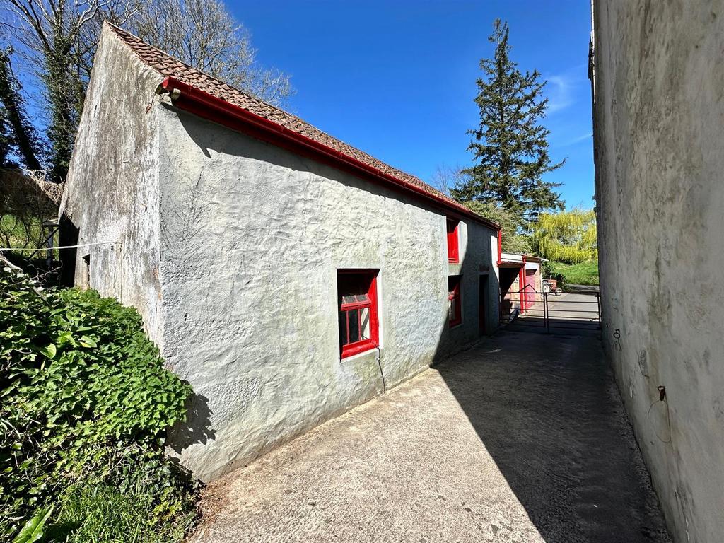 Stables & Store
