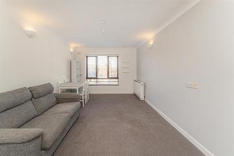 2 bedroom retirement property for sale, Gordon Hill, Enfield