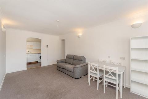 2 bedroom retirement property for sale, Gordon Hill, Enfield