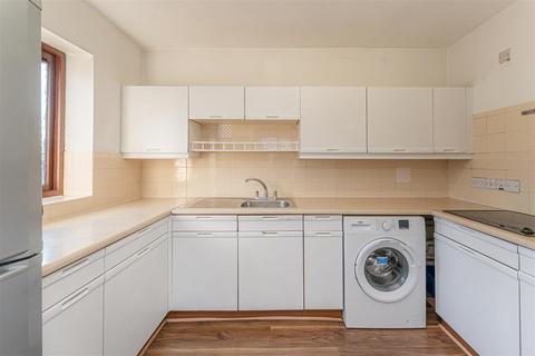2 bedroom retirement property for sale, Gordon Hill, Enfield