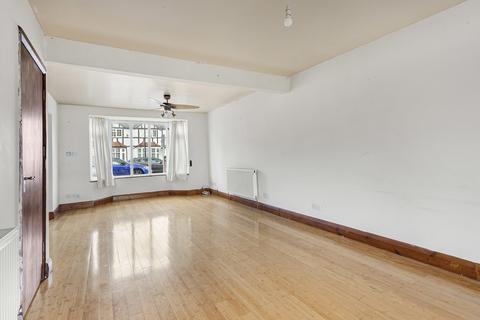 25 West Way, Hounslow, TW5 0JD