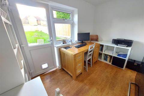 8 Derwent Drive, Bewdley, DY12 2PN