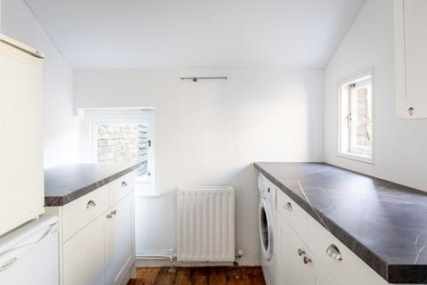 45 Gladstone Road, Ashtead, KT21 2NS